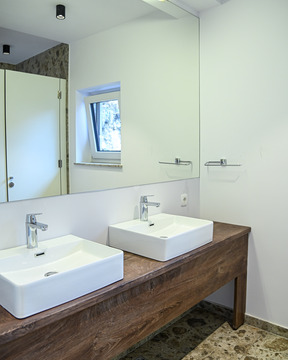 Zaključena 1. faza obnove koče na Bohorju