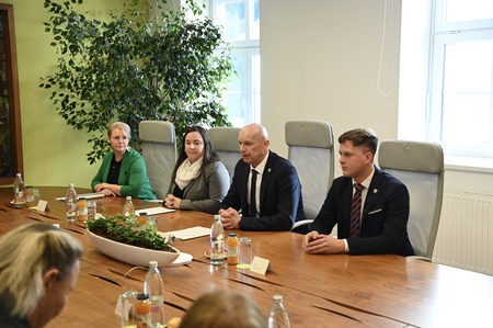 Vlada RS v sklopu obiska v Posavju obiskala tudi Mestno občino Krško