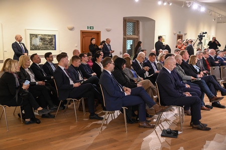 Vlada RS v sklopu obiska v Posavju obiskala tudi Mestno občino Krško