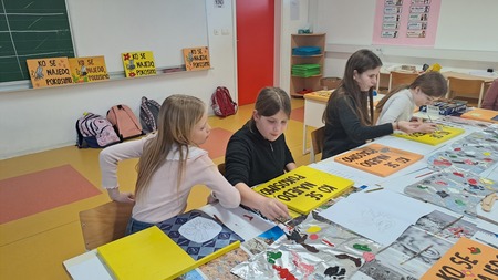 Učenci OŠ Jurija Dalmatina Krško v spomladanskih mesecih že več let sodelujejo v akciji »Pokosili bomo, ko se bodo čebelice najedle«.