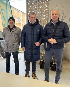 Župan delil brezplačne sadike medovitih rastlin 