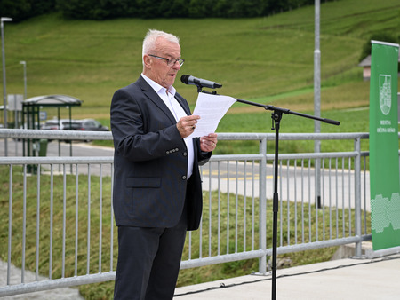 Namenu uradno predali odsek obnovljene ceste na ribnik v Stolovniku 