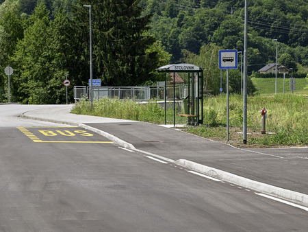 Obnovljena cesta na ribnik v Stolovniku