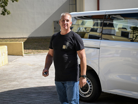 Osnovna šola XIV. divizije Senovo bogatejša za nov kombi